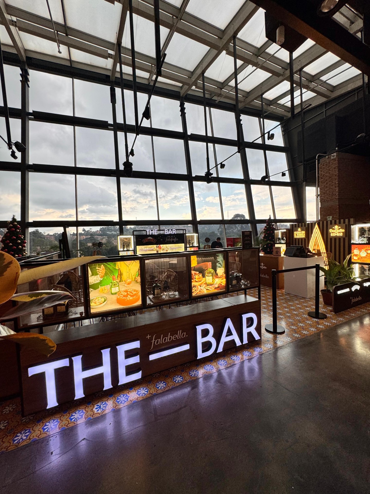 THE BAR ESPACIO GOURMET FALABELLA - LA COLINA – DIAGEO